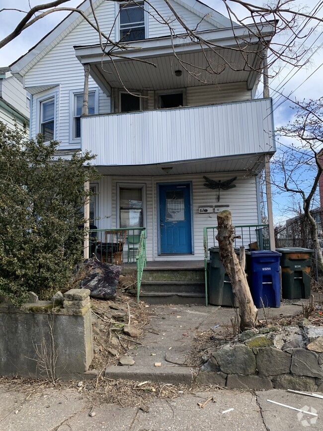 The Hollow Apartments under 1,900 Bridgeport, CT 2 Rentals