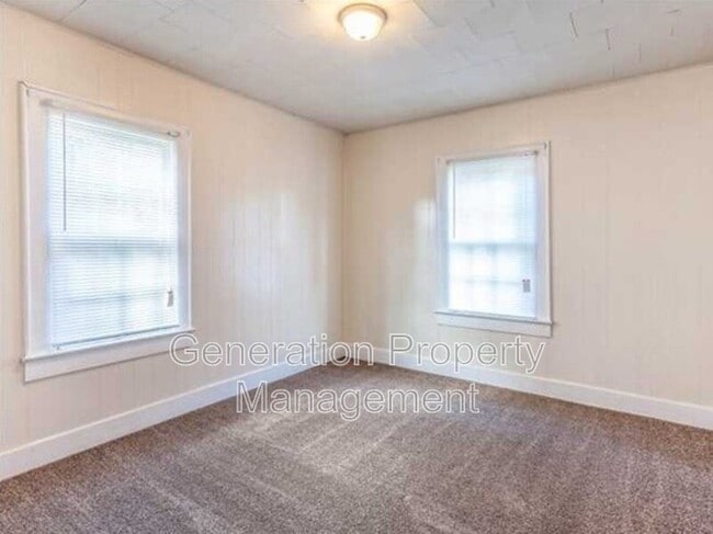 Building Photo - 3609 Ridgeside Rd