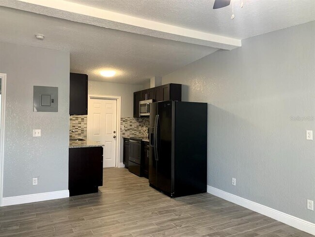 Foto del edificio - 415 W Lancaster Rd