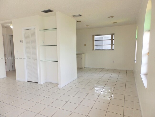 Building Photo - 7442 SW 22nd St