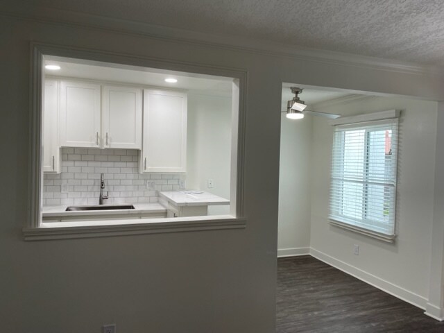 open cutout from kitchen to living room area - 20904 Bloomfield Ave