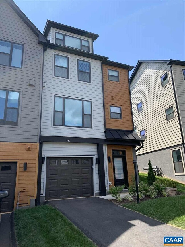 Building Photo - 143 Junction Ln