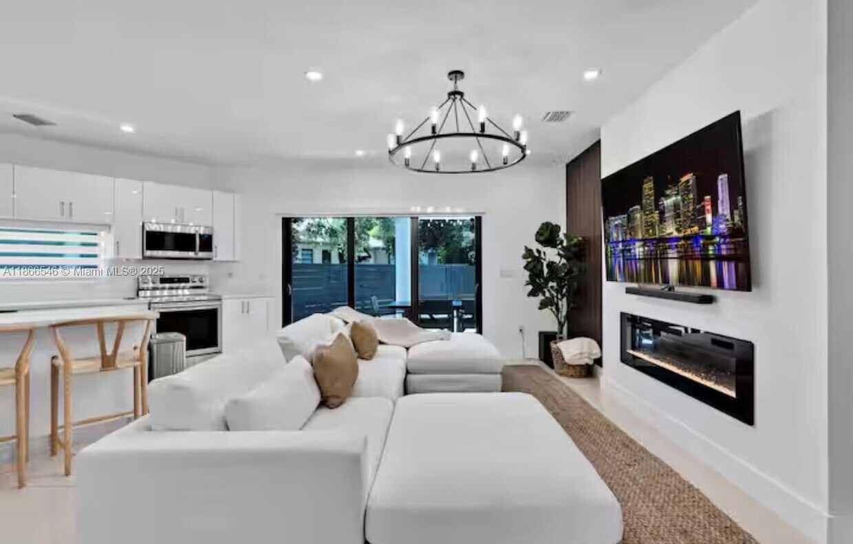 Photo - 9958 Southwest 216th Street, Cutler Bay, FL 33190 - 4 BR 4 BA single-family home