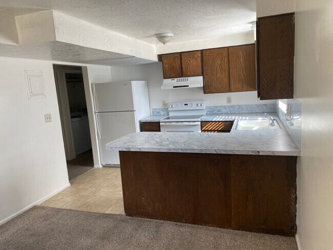 Building Photo - 2340 N 250 W