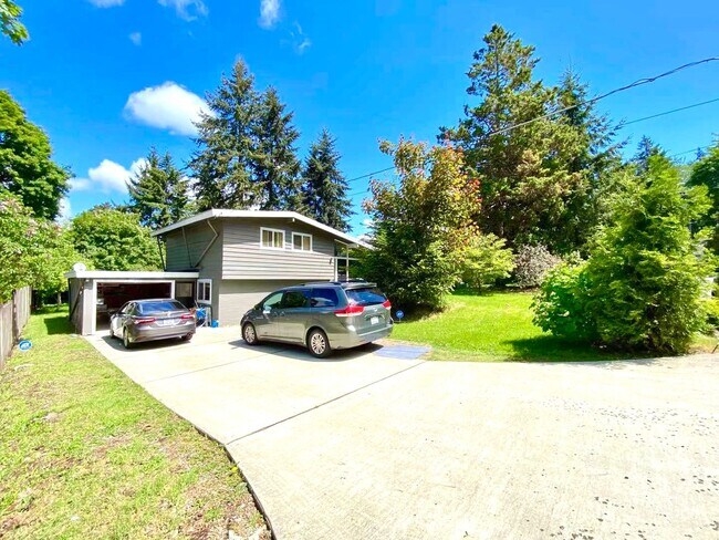 Photo - Gorgeous 4B2B single family home