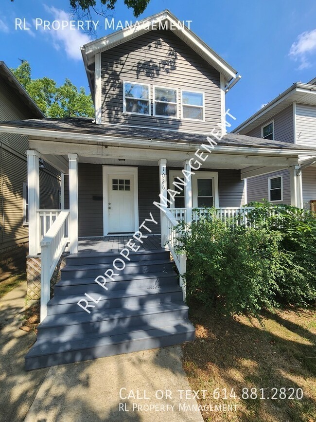 Building Photo - Charming 2 bedroom 1.5 bathroom home in So...