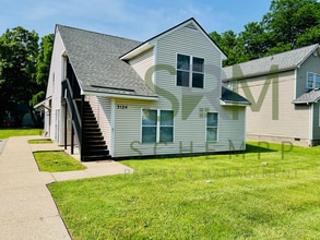 Building Photo - 3124 Vermont Ave