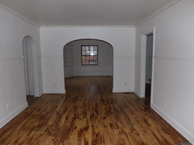 Building Photo - 551 Mistletoe Ave