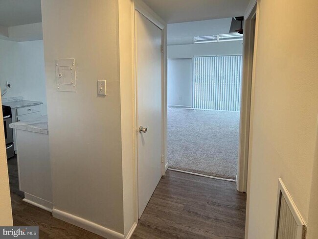 Foto del edificio - 5485 Harpers Farm Rd