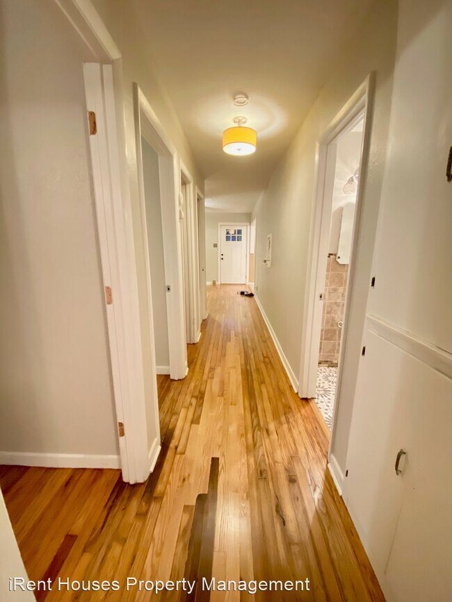 Foto del edificio - 3 br, 1 bath House - 1610 Tower Dr