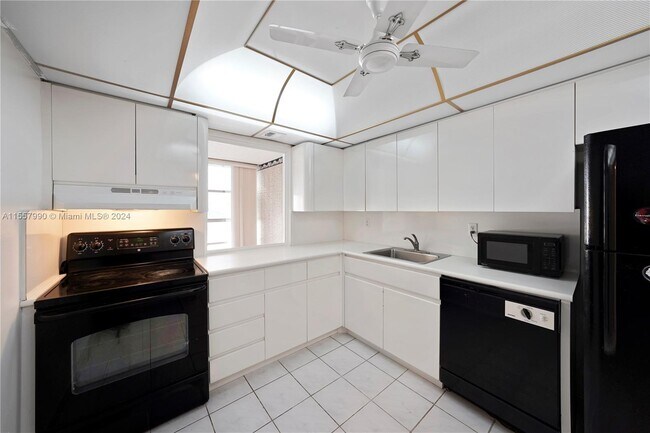 Foto del edificio - 501 Three Islands Boulevard
