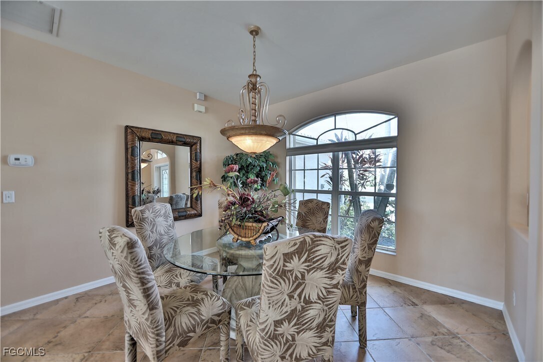 Building Photo - 15022 Balmoral Loop