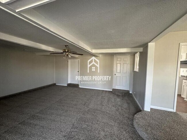 Foto del edificio - 5739 Tulip Tree - Available Now!