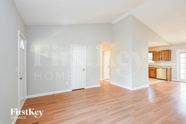 Building Photo - 660 Cranberry Trail