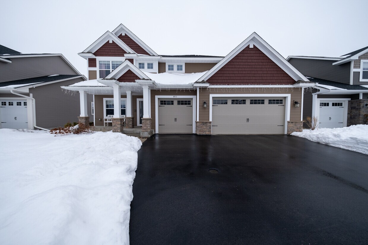 Foto principal - 4811 Chestnut Dr