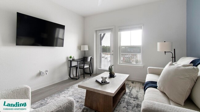 Foto del edificio - 12525 Tibbets Ln