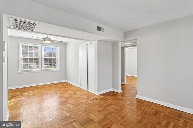 Foto del edificio - 6507 10th St