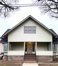 Building Photo - 215 14th St SE