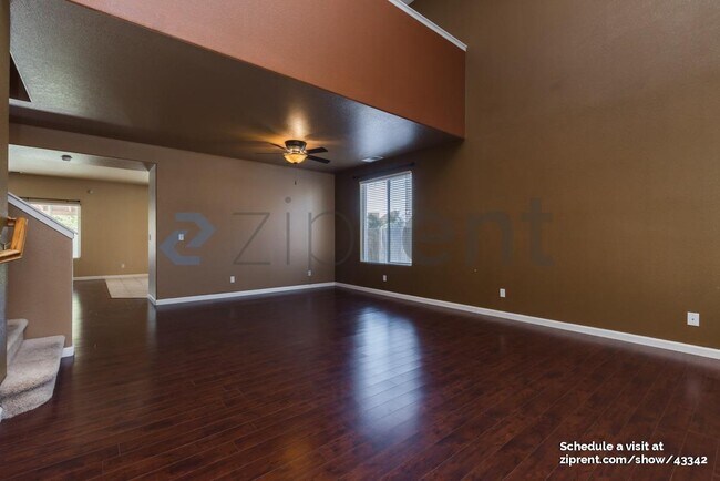 Foto del edificio - 2422 Carson Ave