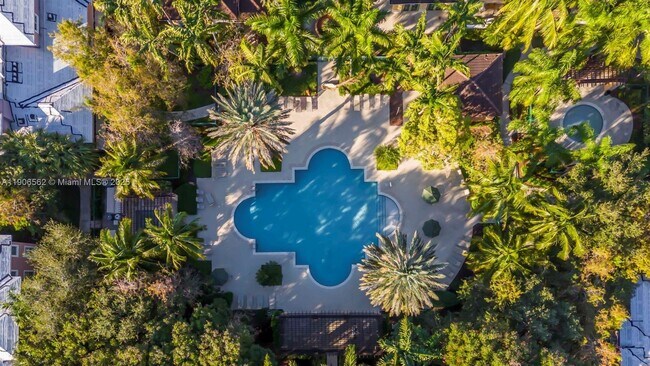 Foto del edificio - 6732 W Sample Rd