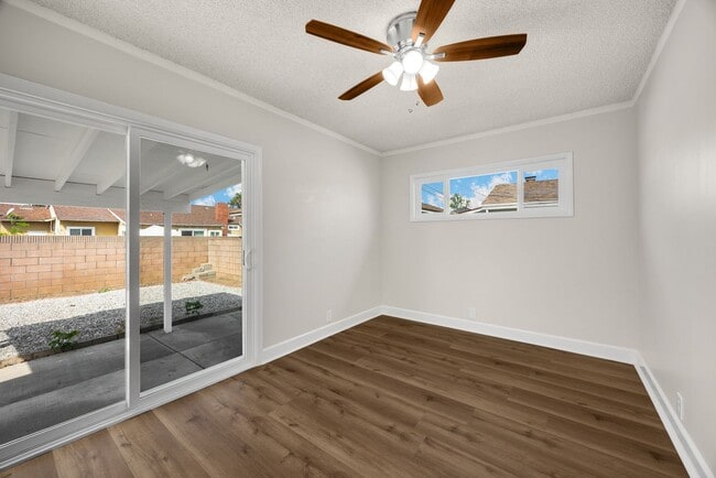 Foto del edificio - 3 Bed / 2 Bath Home with 2 Car Garage