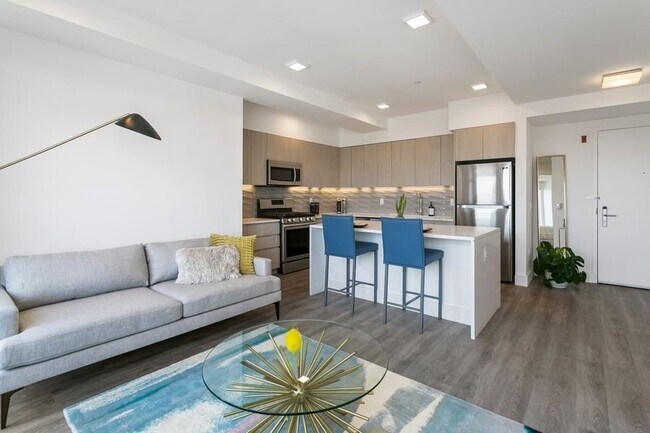 Building Photo - 477 Broadway-