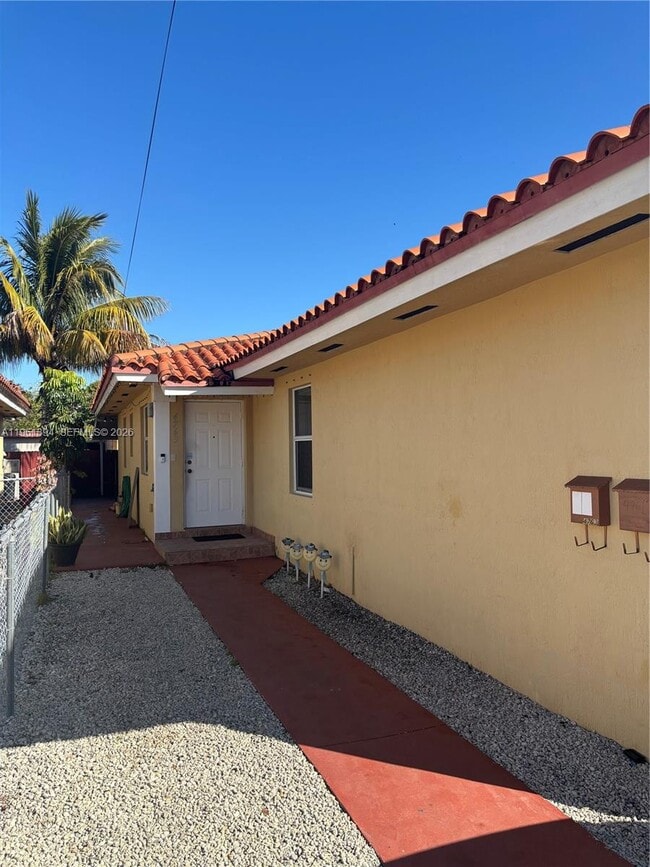 Building Photo - 4761 NW Flagler Terrace