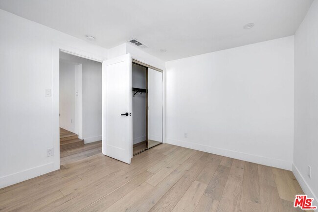 Foto del edificio - 1593 Yosemite Dr