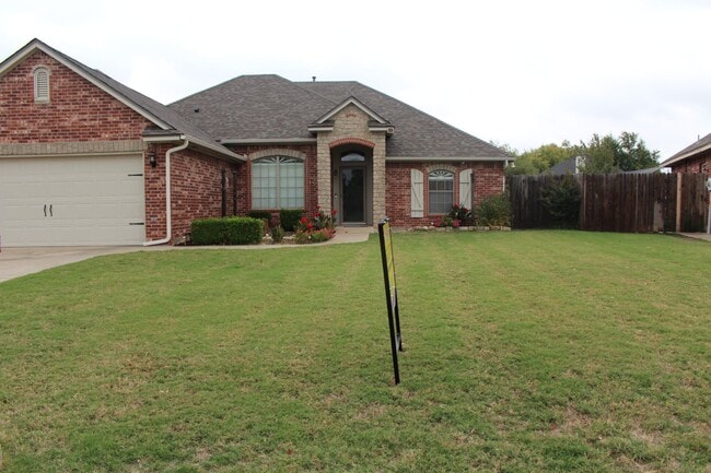 Building Photo - Spring Move In Special!!  $150 off first m...