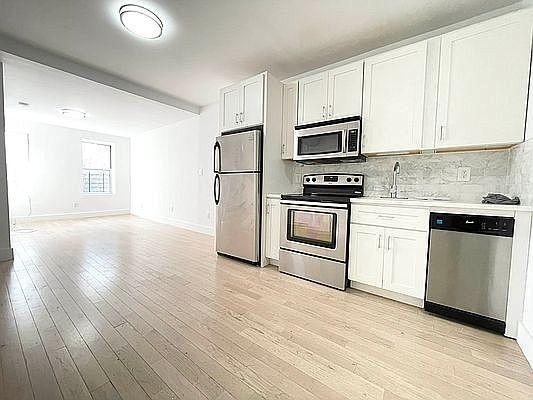 Primary Photo - 3 bedroom in New York NY 10035