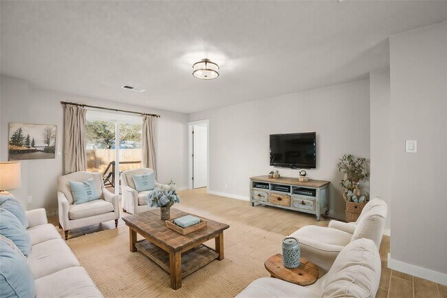 Foto del edificio - 402 Twin Elm Dr