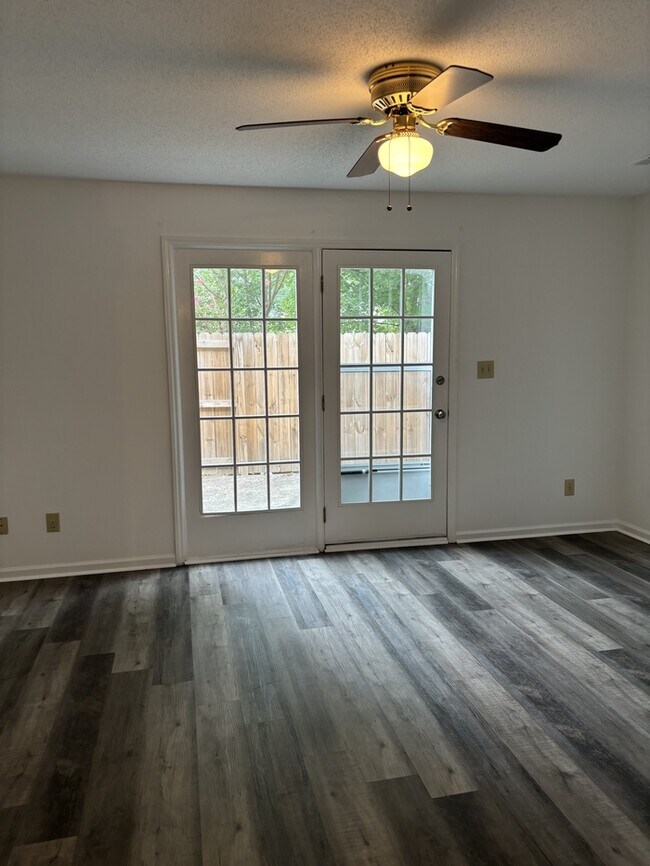 Foto del edificio - 209 S Lincoln St