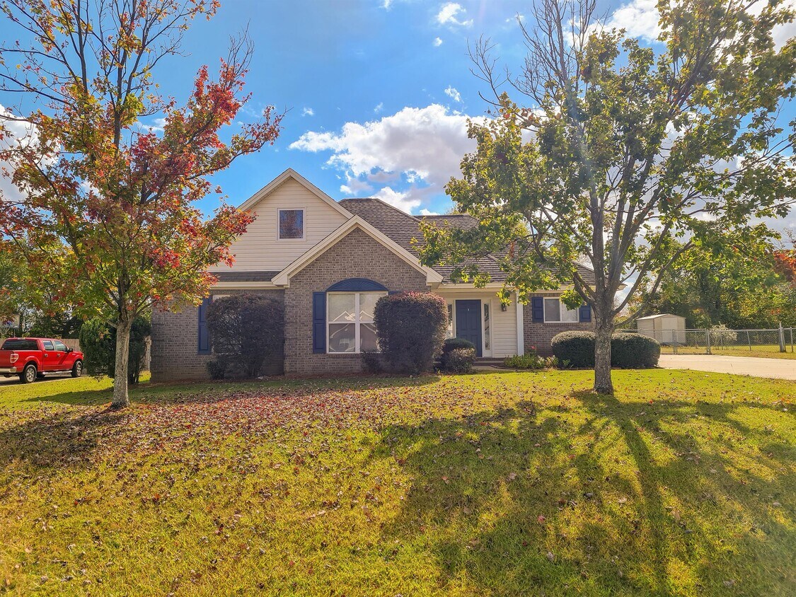 Foto principal - 1713 Honeysuckle Ridge