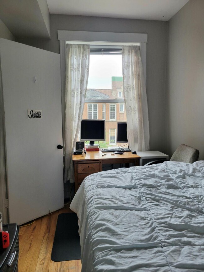 Foto del edificio - 2211 N Campbell Ave