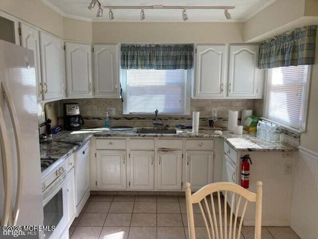 Foto del edificio - 60 Edwards Rd