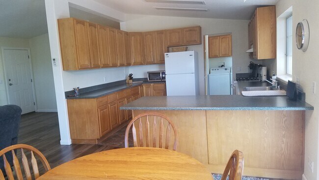 Foto del edificio - 13423 Cement Hill Rd