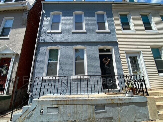 Building Photo - 211 E Frederick St