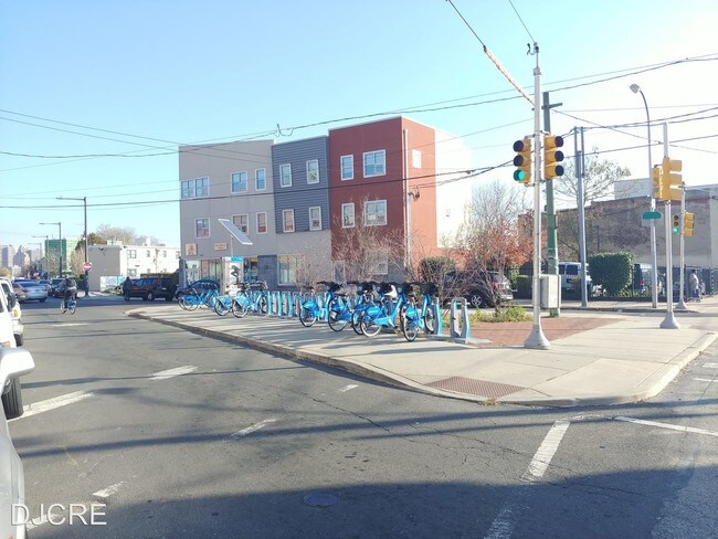 Building Photo - 1538 Point Breeze Ave