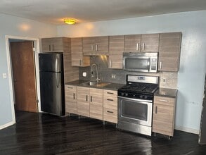 Building Photo - 2221 Brewerton Rd