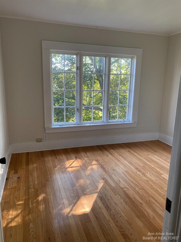 Foto del edificio - 222 N Huron St