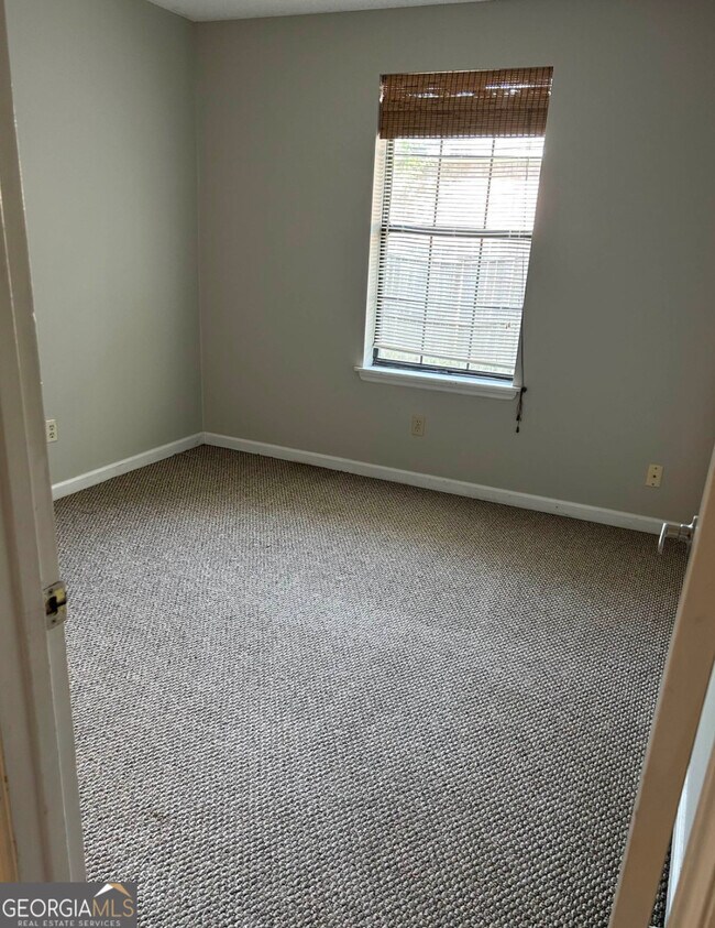 Building Photo - 406 Admiral's Walk Dr