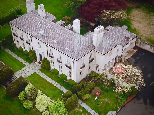 Aerial View/1.65 acres - 400 Maple St