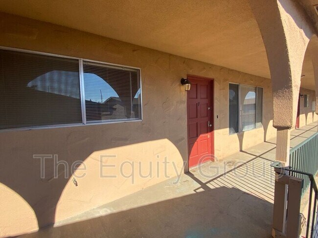 Building Photo - 1320 W Vassar Ave