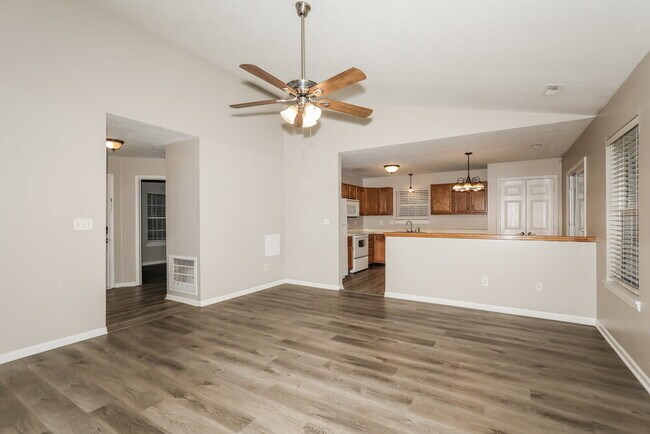Foto del edificio - 5298 Gateway Ave