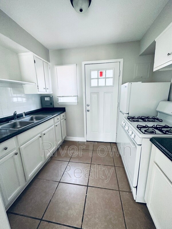 Building Photo - 3084 Waynoka Ave