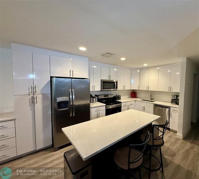 Foto del edificio - 3400 N Dixie Hwy