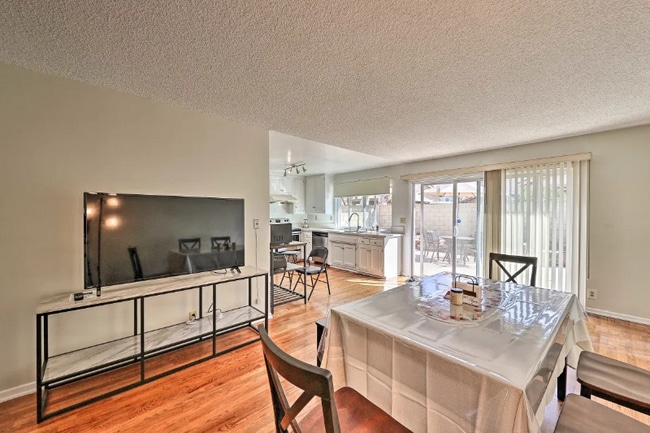 Building Photo - 123 Undisclosed