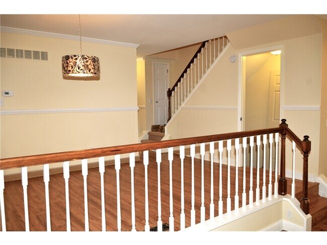 Building Photo - 842 Stockbridge Dr