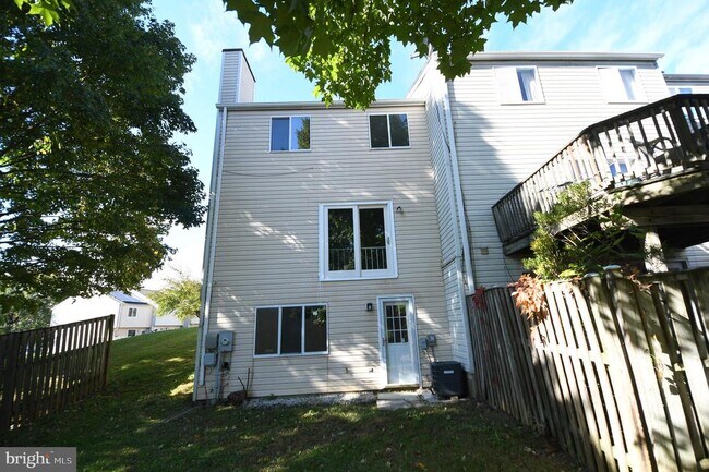 Building Photo - 19045 Partridge Wood Dr