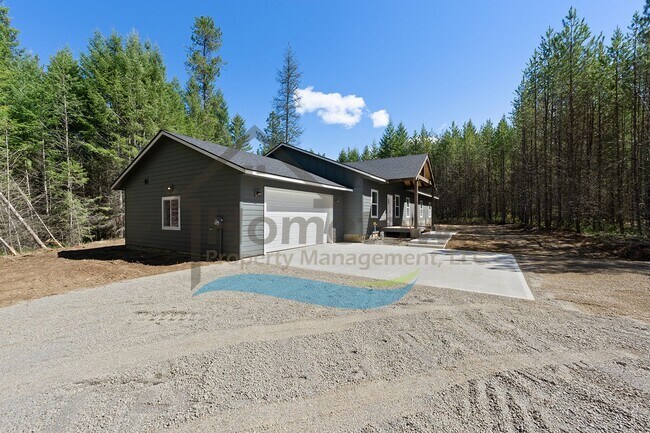 Foto del edificio - 4 Bedroom 2 Bathroom Home with Attached 2-Car Garage Available in Blanchard!